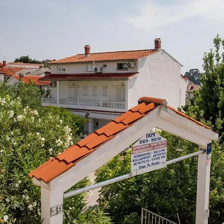 Mile Ferienhaus-excellent Location Close To Rab Дом отдыха *