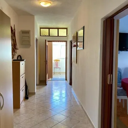 Mile Ferienhaus-excellent Location Close To Rab Ferienhaus *