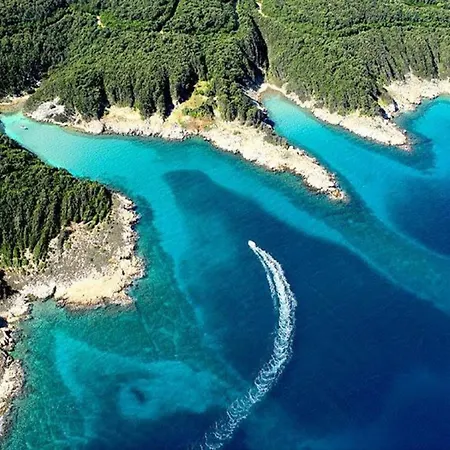 Mile Ferienhaus-excellent Location Close To Rab Vakantiehuis *