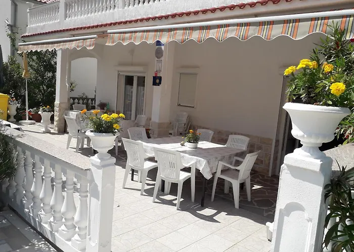 Mile Ferienhaus-excellent Location Close To Rab Дом отдыха *