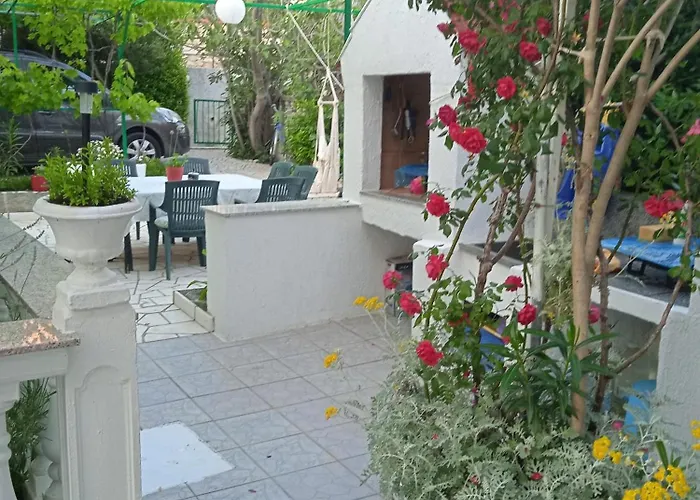 Дом отдыха Mile Ferienhaus-excellent Location Close To Rab *