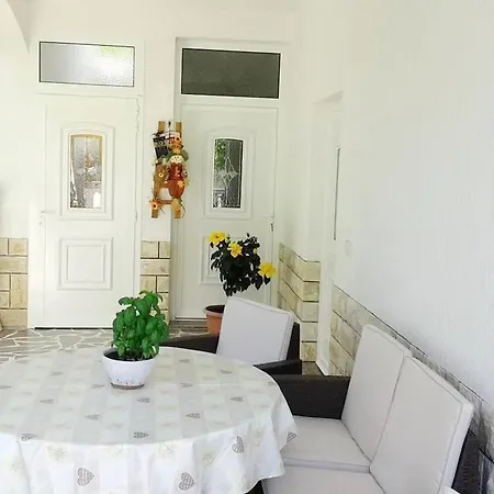 Hébergement de vacances Mile Ferienhaus-excellent Location Close To Rab Rab Town