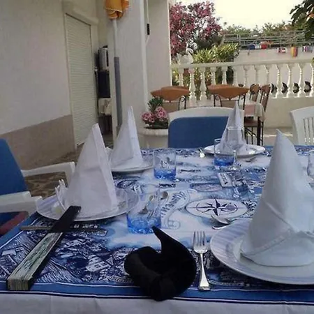 Mile Ferienhaus-excellent Location Close To Rab