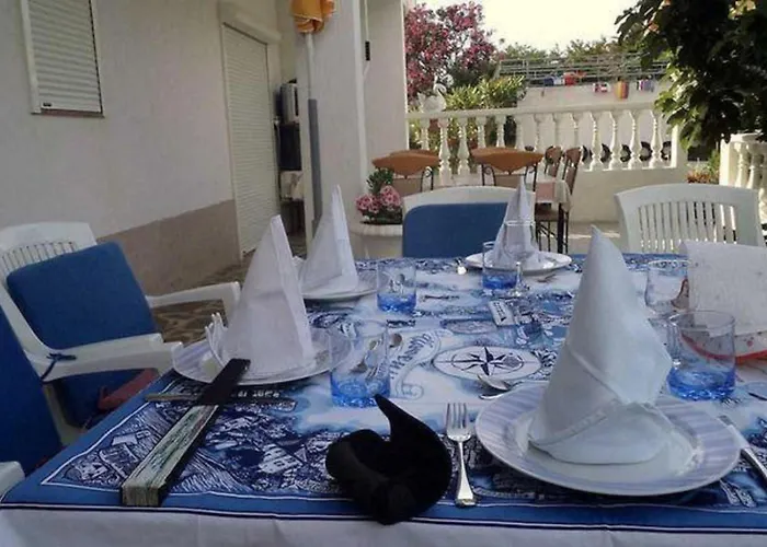 Mile Ferienhaus-excellent Location Close To Rab