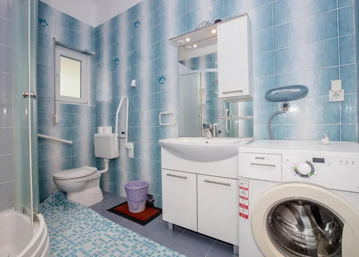 Mile Ferienhaus-excellent Location Close To Rab *